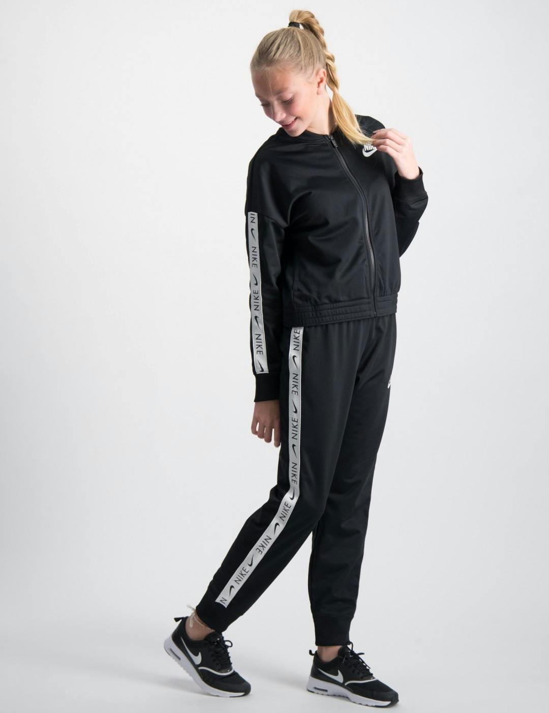 Nike Fille G Nsw Trk Suit Tricot Survêtement, black/(white), XS-XXL EU :  : Mode