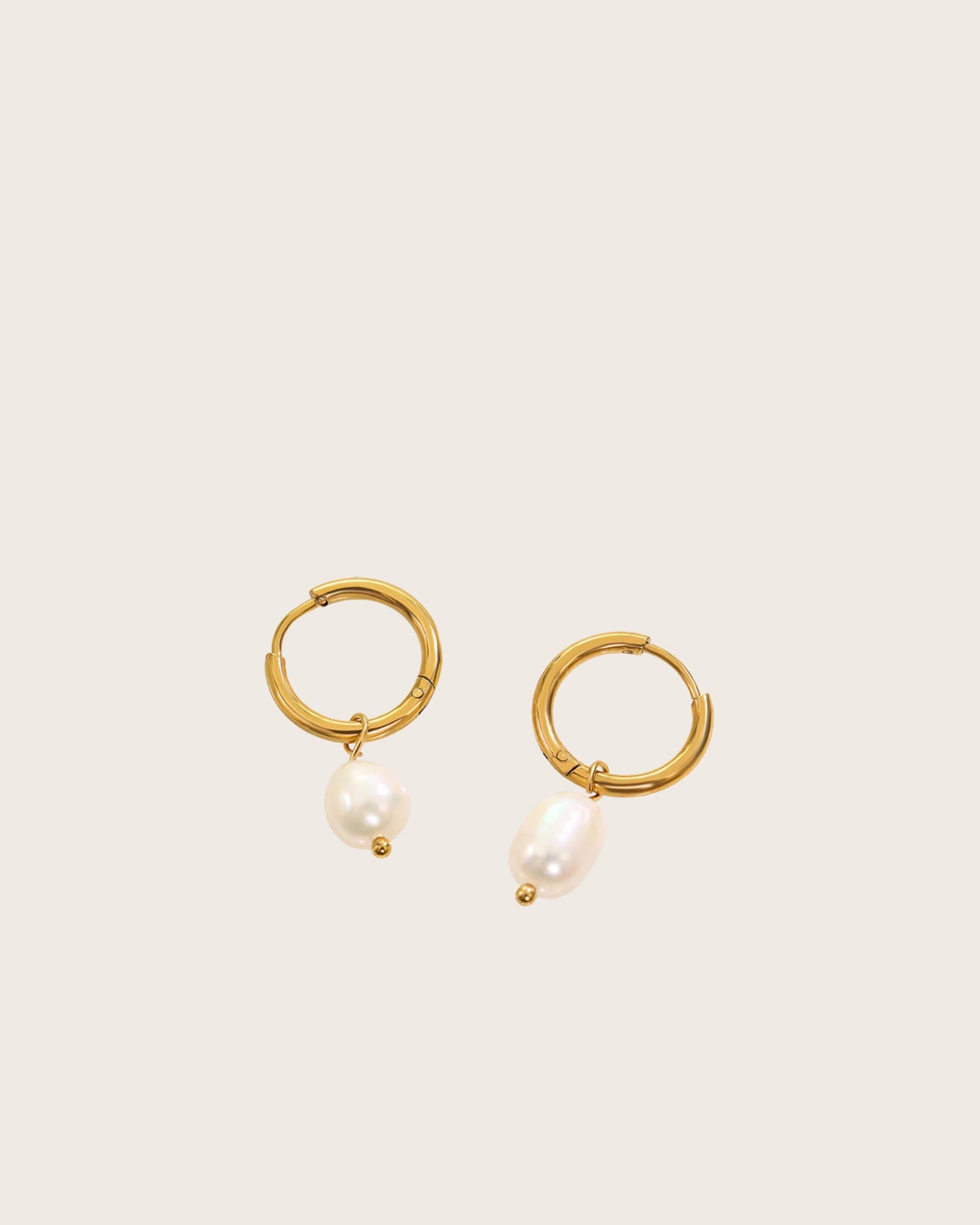 freshwater pearl hoop earring