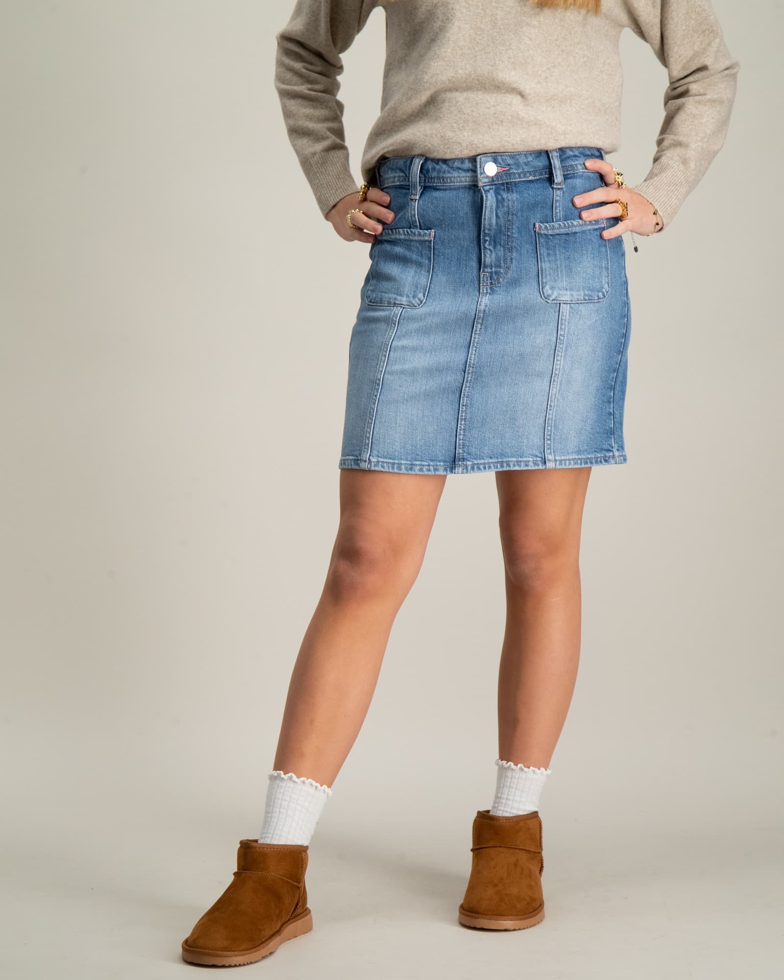 DENIM PATCH POCKET SKIRT